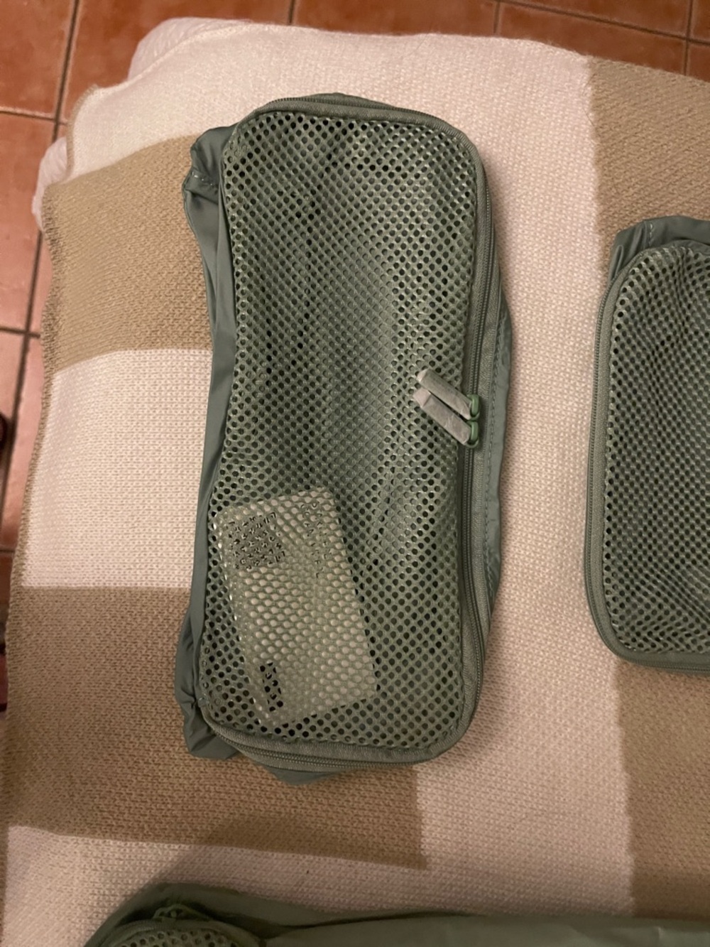 Set of 5 Sage Green Packing Cubes - Picture 6 of 6